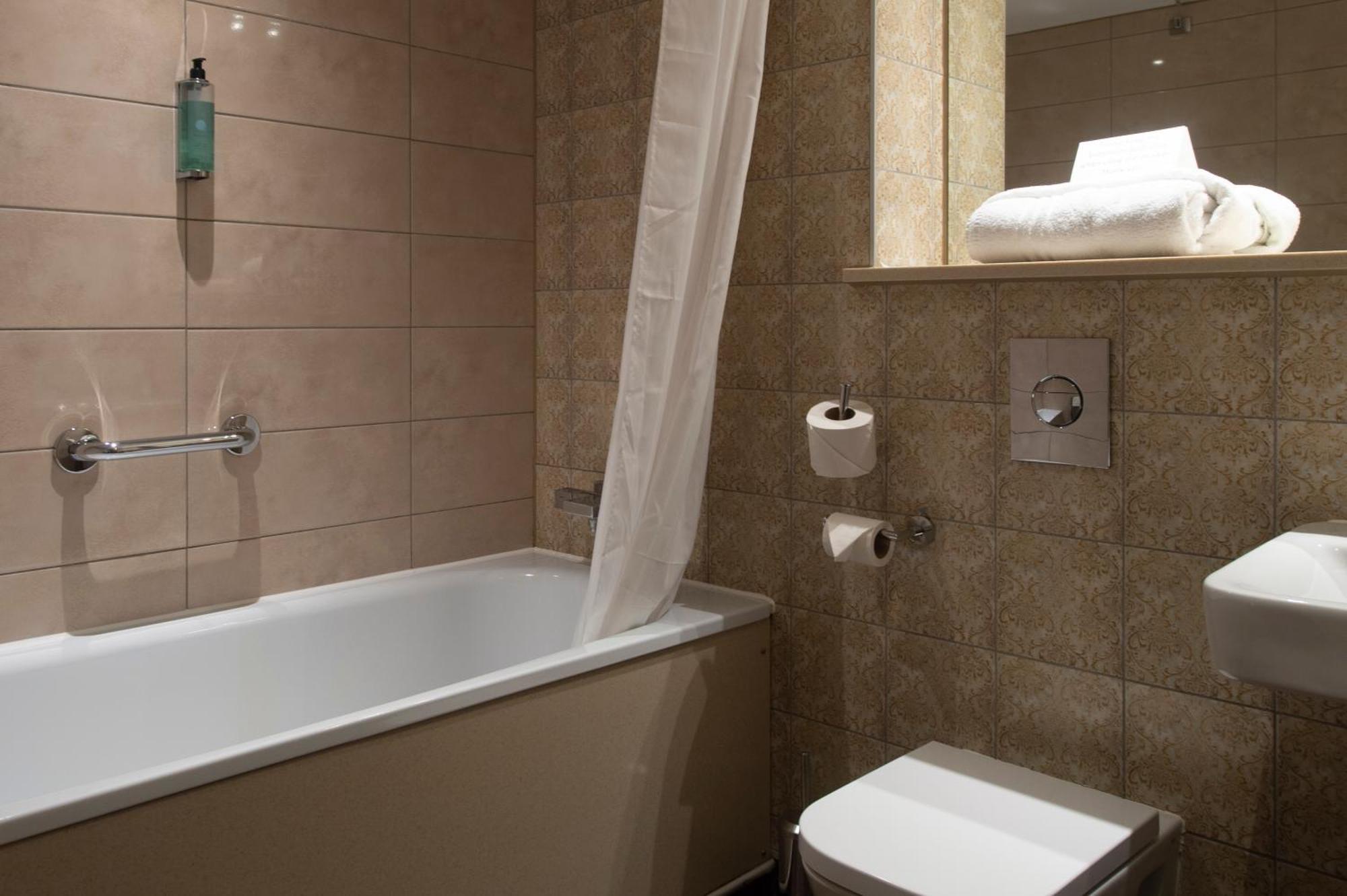 Sandford House Hotel Wetherspoon Huntingdon Zewnętrze zdjęcie