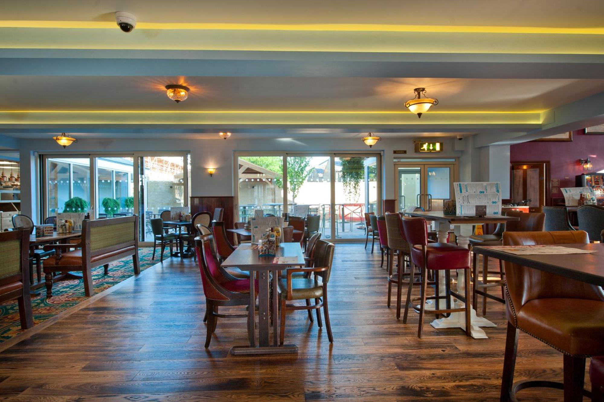 Sandford House Hotel Wetherspoon Huntingdon Zewnętrze zdjęcie