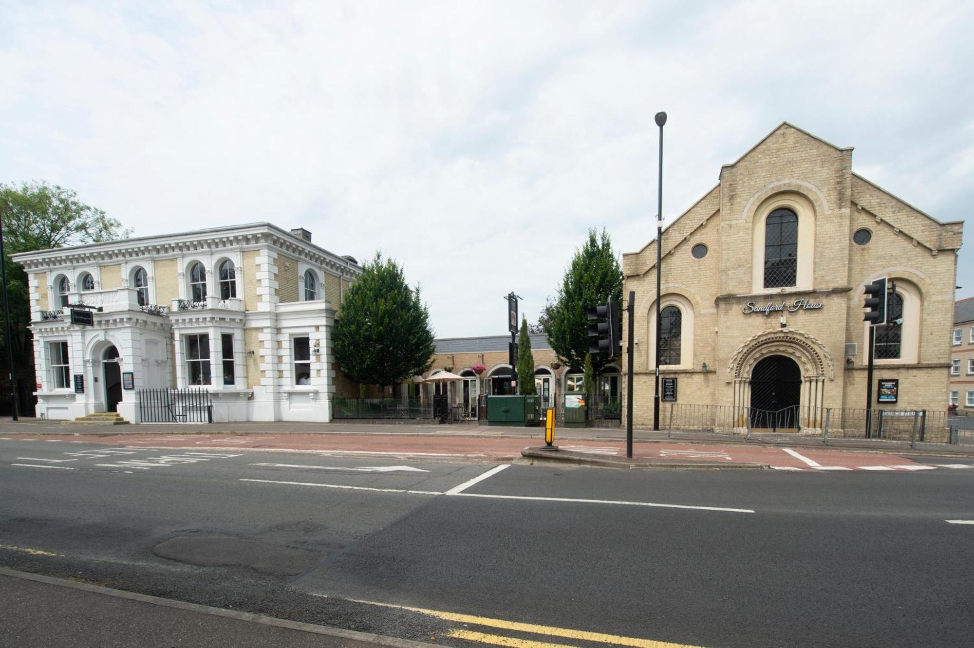Sandford House Hotel Wetherspoon Huntingdon Zewnętrze zdjęcie