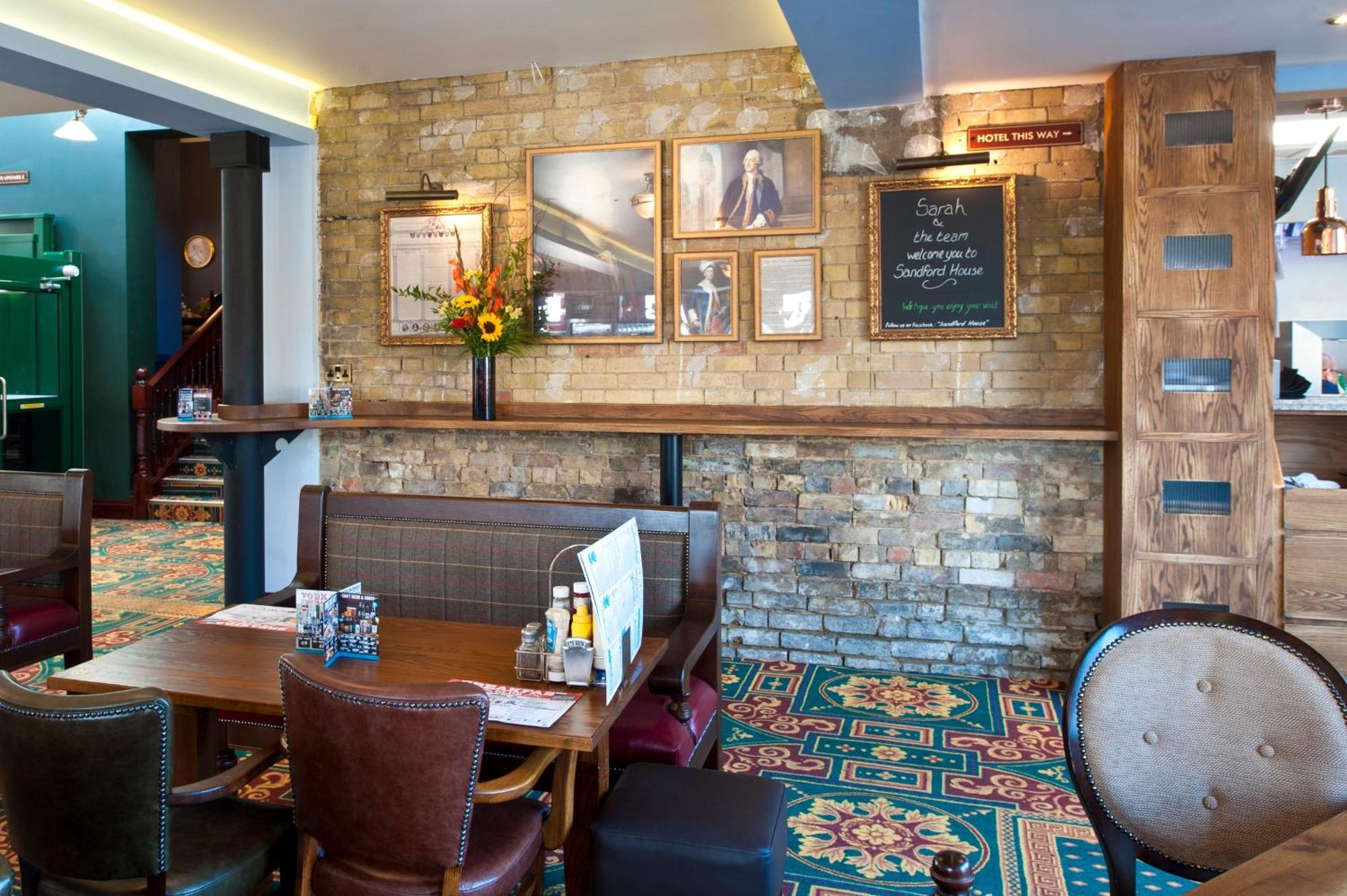 Sandford House Hotel Wetherspoon Huntingdon Zewnętrze zdjęcie